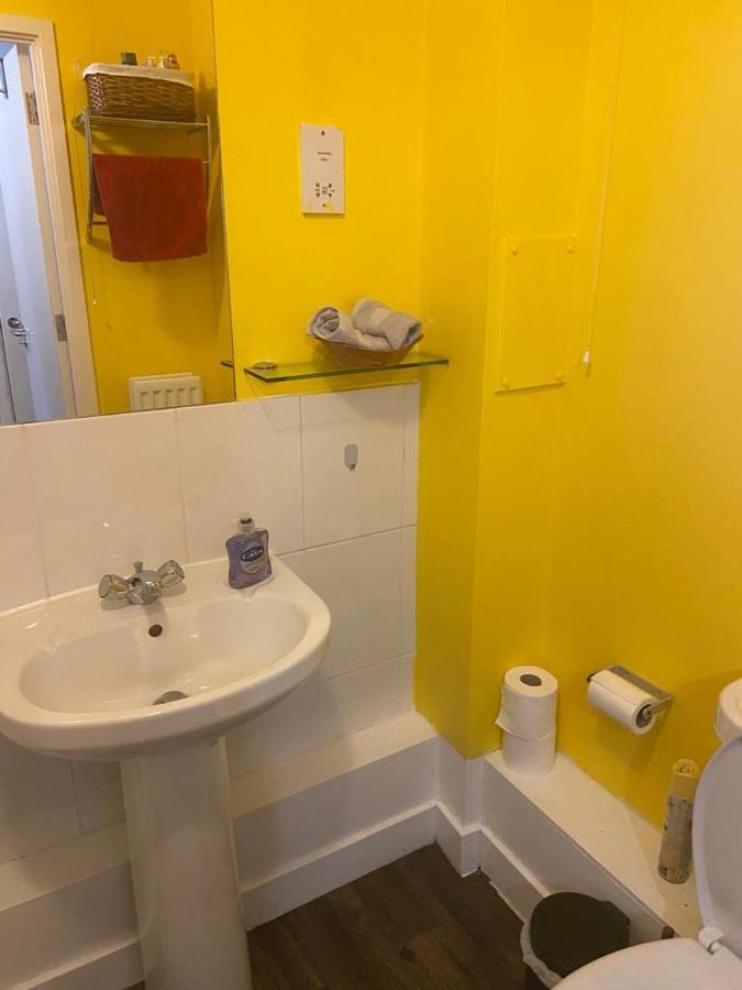 Spacious 1-Bed Flat In North Kensington ลอนดอน ภายนอก รูปภาพ