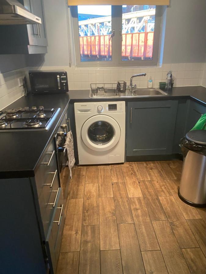 Spacious 1-Bed Flat In North Kensington ลอนดอน ภายนอก รูปภาพ